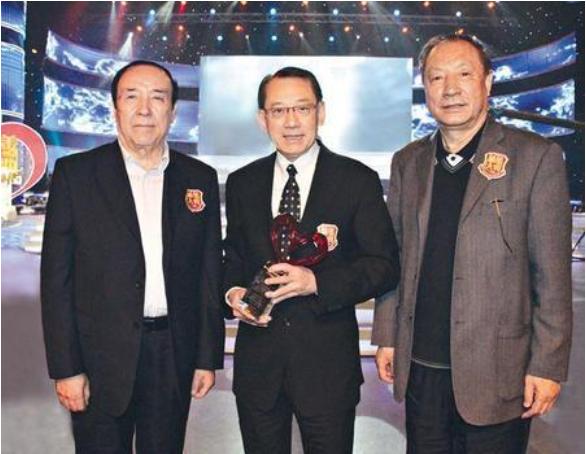 杨其龙：他是杨受成最操心的儿子，爱上何超琼，娶外籍女友归正途