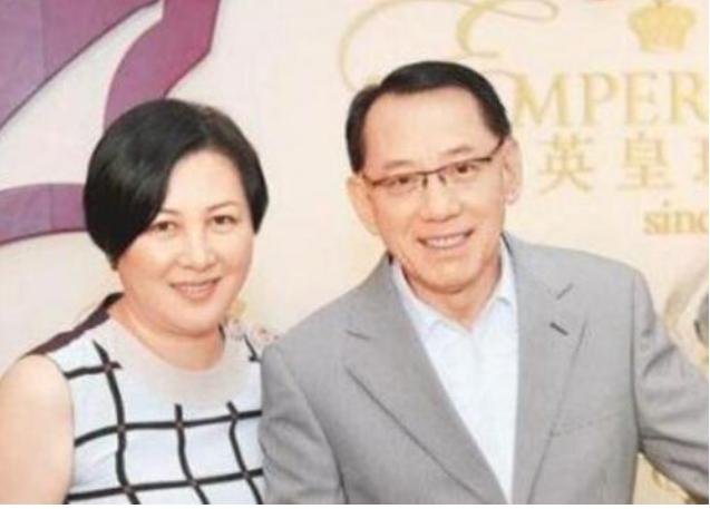 杨其龙：他是杨受成最操心的儿子，爱上何超琼，娶外籍女友归正途