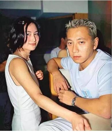 杨其龙：他是杨受成最操心的儿子，爱上何超琼，娶外籍女友归正途