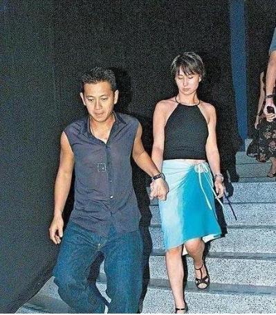 杨其龙：他是杨受成最操心的儿子，爱上何超琼，娶外籍女友归正途