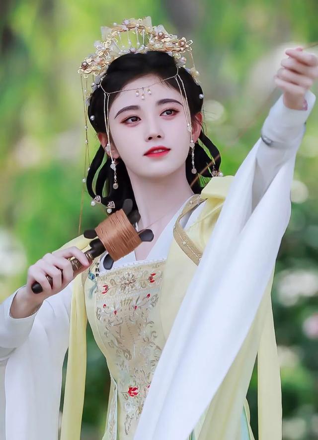 美人计｜鞠婧祎的“生辰眉”太抢戏，我却被她美哭