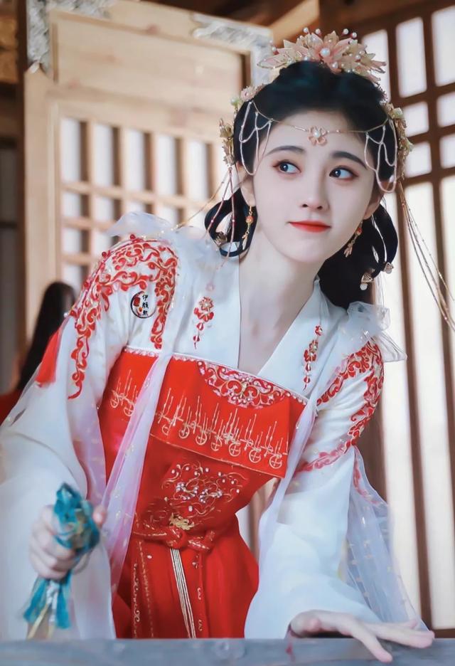 美人计｜鞠婧祎的“生辰眉”太抢戏，我却被她美哭