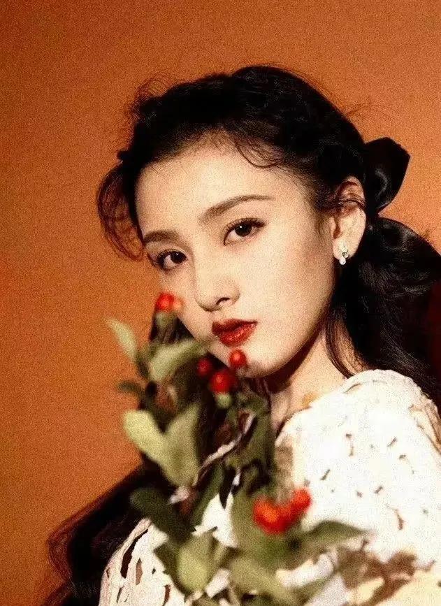 美人计｜鞠婧祎的“生辰眉”太抢戏，我却被她美哭