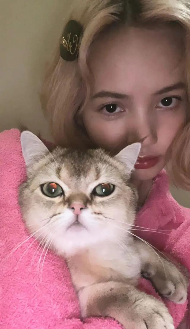 LISA的“铁刘海”，我看谁还没种草