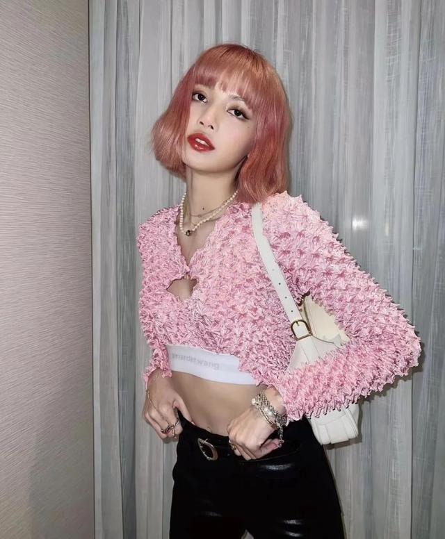 LISA的“铁刘海”，我看谁还没种草