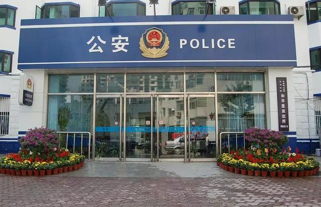 名字对一个人到底有多重要？为了给孩子取名，家长用尽了毕生功力