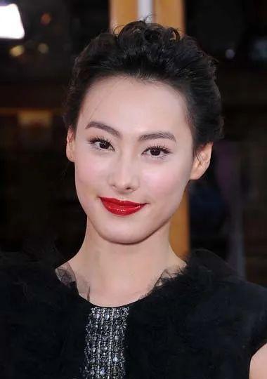 从豪门弃女，到豪门弃妇，梁洛施生3个儿子也没能让李泽楷娶她