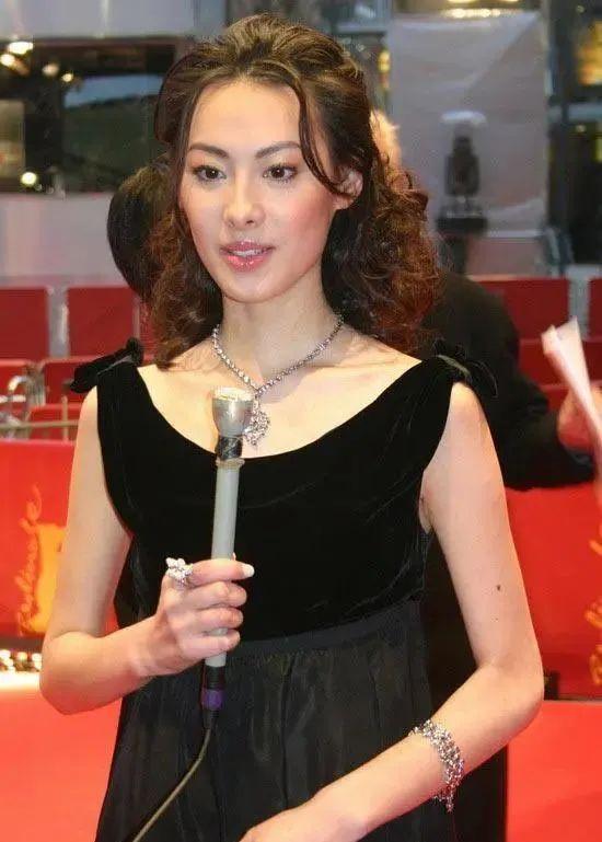 从豪门弃女，到豪门弃妇，梁洛施生3个儿子也没能让李泽楷娶她