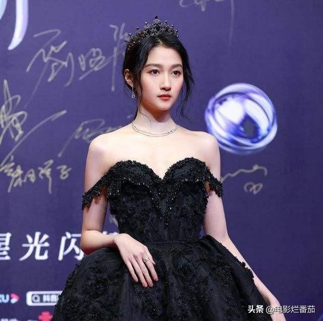 2021年女星红毯：有人又撩又欲，有人御姐范，有人因此上了热搜