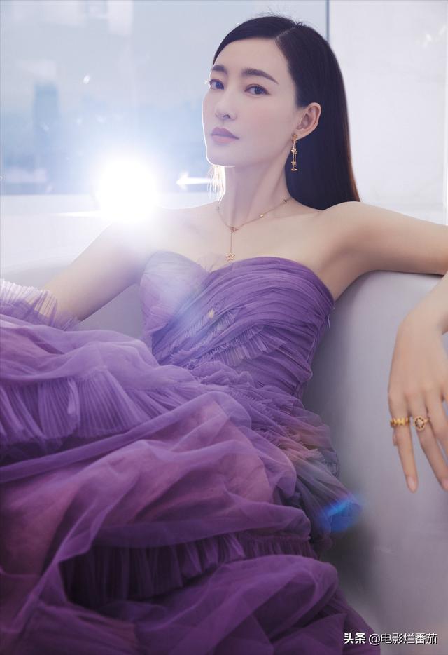 2021年女星红毯：有人又撩又欲，有人御姐范，有人因此上了热搜