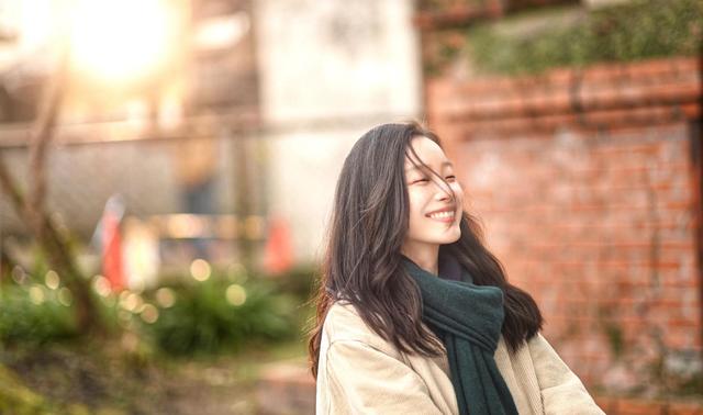 选对发型堪比整容？2022这些女明星都悄悄剪了短发，气质大不同