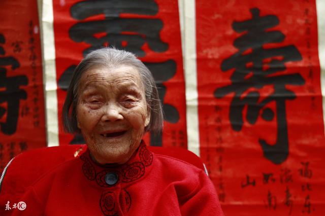 都说人死如灯灭 但有多少人知道如何通过生辰断丧事？
