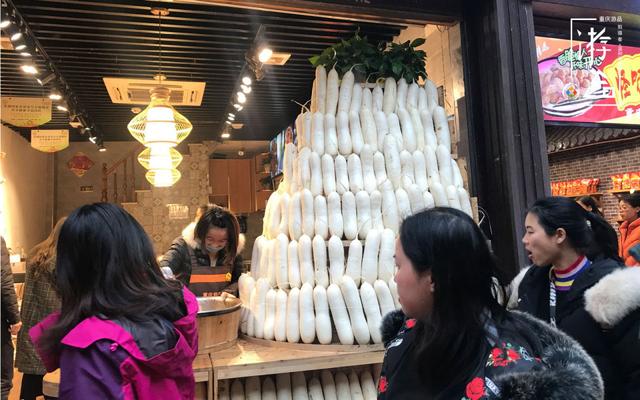 重庆磁器口“全自动@￥机器”，随缘给钱，人气居高不下