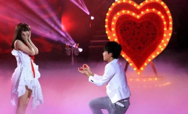 10年了，黄晓明夫妇还是不肯放过她？