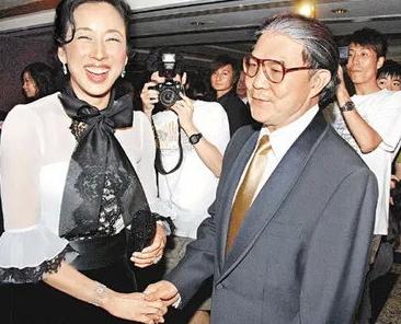 刘三、吕燕妮、朱玲玲、郭晶晶，霍家四代女主人，豪门崛起的秘密