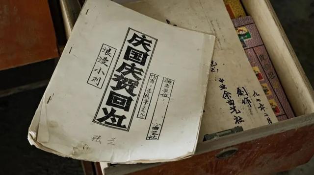 27岁东北大妞，拍下废弃舞厅、医院秘照：这里也曾是有温度的地方