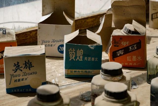 27岁东北大妞，拍下废弃舞厅、医院秘照：这里也曾是有温度的地方