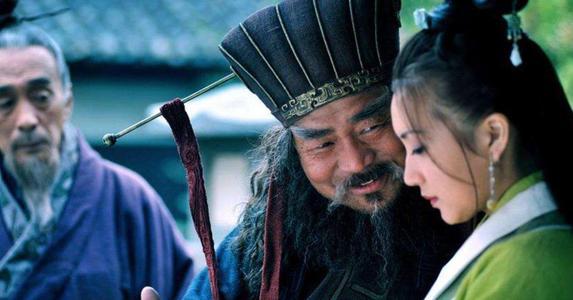 董卓专权后说了生辰，被三国时代无数人嘲讽，何以又流行千年