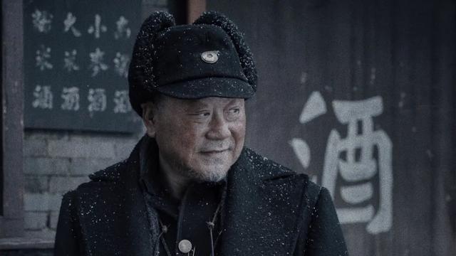 首周末票房就破6000万，此片一出，我们又欠范伟一个影帝