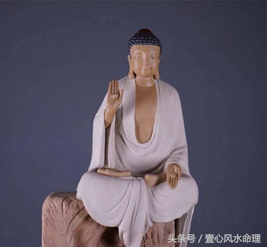 「今日运势播报」属马猪狗吉星入命大吉 壬水吃大餐，庚金有偏财