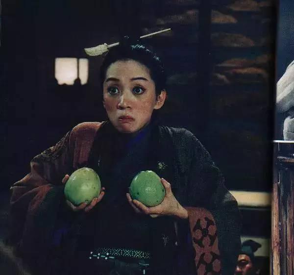 陈瑶：百变小精灵，看她如何从腹黑萝莉变身霸气少爷