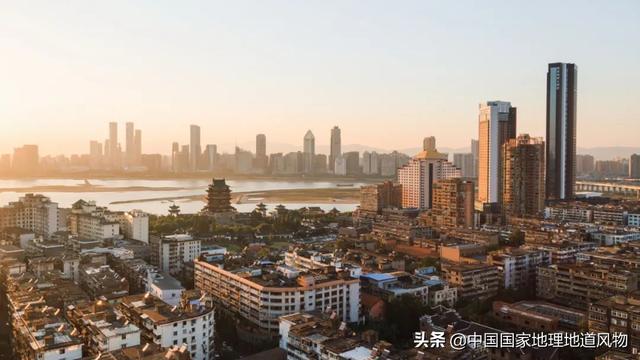 “最透明”的省会江西南昌，还能发展起来吗？