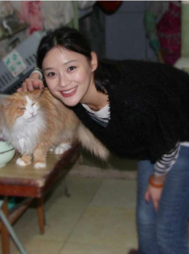 “招黑女神”袁姗姗上位记