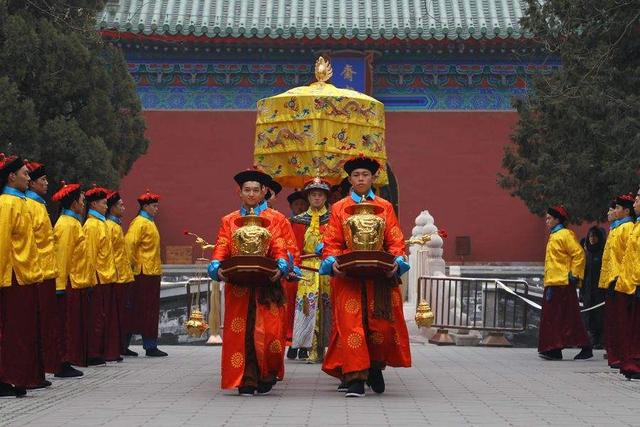 生辰中华盖是什么意思，华盖入命到底好不好呢，需要化解吗？