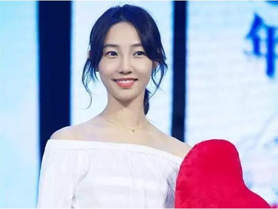 短发+生辰刘海,减龄又清新,瞬间提升你的美女气质