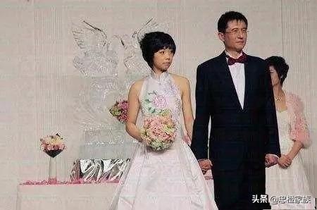 丁宁也嫁富人？两名世界冠军选择相同，婚姻美满成国乒榜样