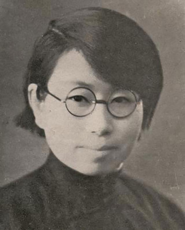 因生辰不合失去挚爱，她终身未嫁，晚年相见，道出5字解开心结