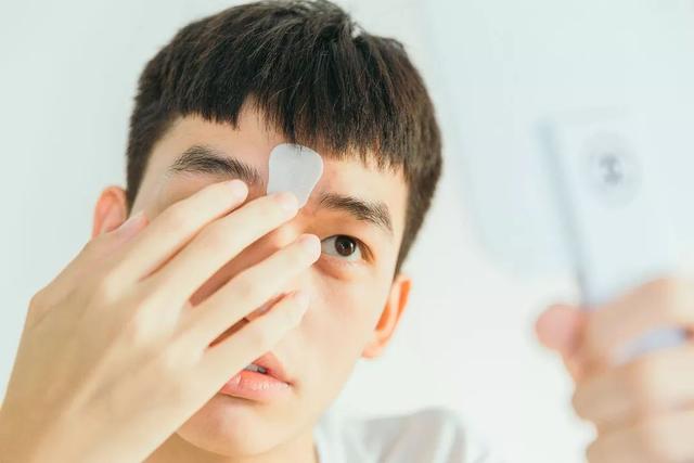 冻龄 | 法令纹、眉间纹又凶又老！贴上它，睡走“三八”脸