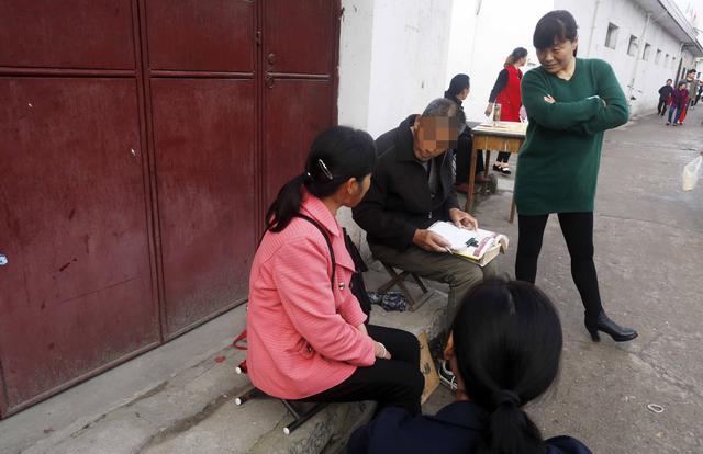 @￥先生预测孩子高考成绩，一次20元，深受陪读家长青睐