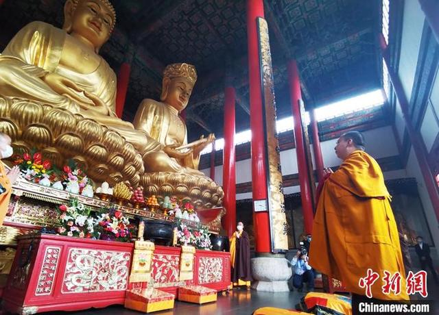 班禅到九华山地藏菩萨道场朝圣