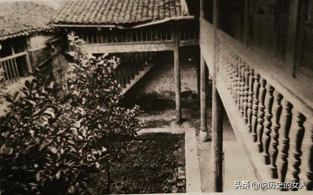 她5岁被@￥有富贵相，20岁嫁李宗仁，守活寡70年，高寿102岁