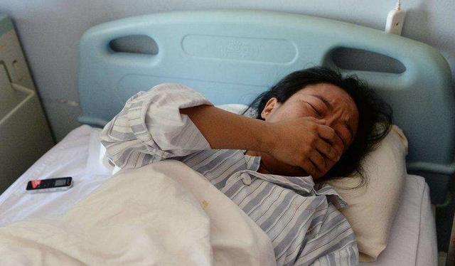 “别人烧纸，我过生日”，预产期日子不吉利，孕妈该提前剖腹产吗