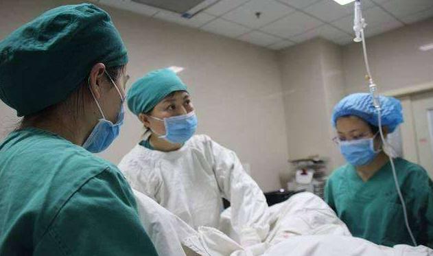 “别人烧纸，我过生日”，预产期日子不吉利，孕妈该提前剖腹产吗