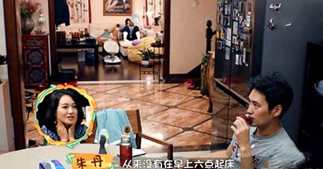 “浙江一姐”朱丹的宠夫婚姻：她的“卑微”，是对的