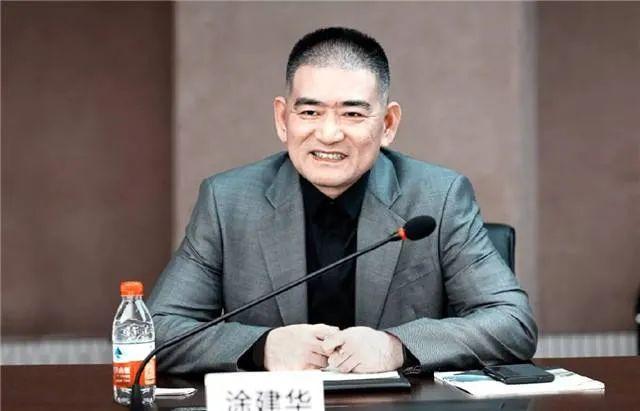 13家企业破产重整，这个「首富」太难了