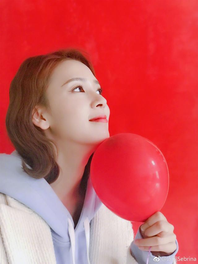 想变校园女神？来一款清纯学生短发造型吧，沈月和陈瑶都爱这样留