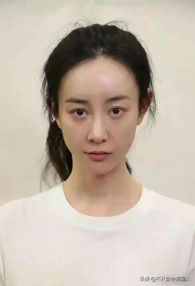 凸嘴塌鼻小眼睛却坚决不整容，这10位女星依旧美得倾国倾城