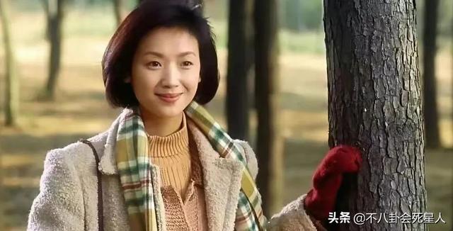 凸嘴塌鼻小眼睛却坚决不整容，这10位女星依旧美得倾国倾城