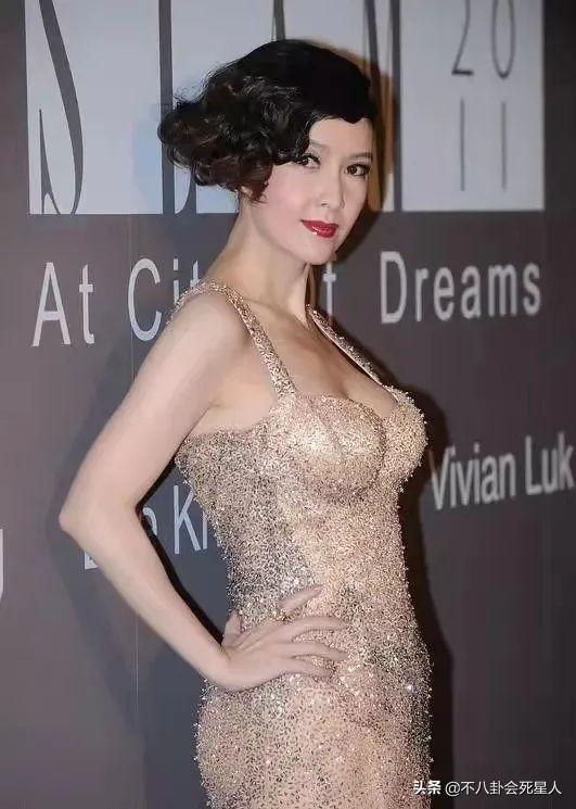 凸嘴塌鼻小眼睛却坚决不整容，这10位女星依旧美得倾国倾城