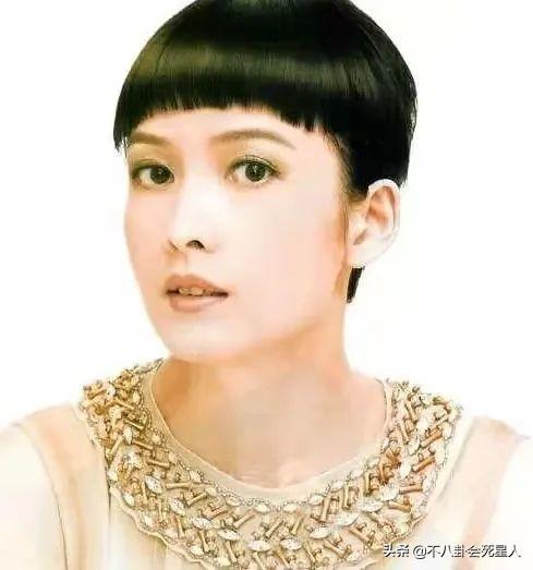 凸嘴塌鼻小眼睛却坚决不整容，这10位女星依旧美得倾国倾城