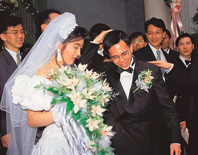 李嘉诚：什么女人能成为李家儿媳？生辰总结，长媳手段了得！