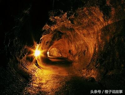 故事：生辰先生一言断阴阳，泄露天机瞎双眼，竟落得如此下场