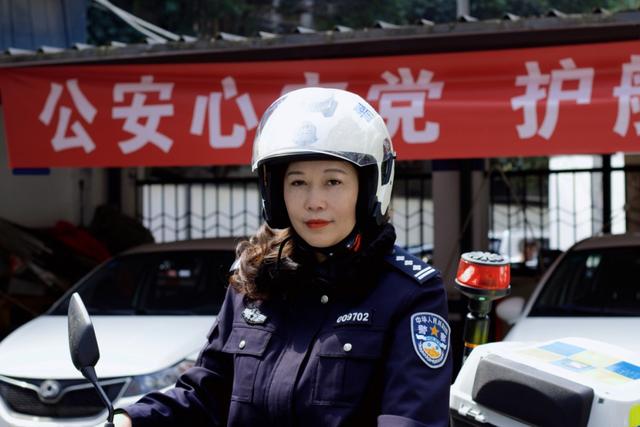 三八专刊·“她”力量丨又是一年芳华日，一路芬芳一路歌——记成都武侯红牌楼派出所女警们的花样年华