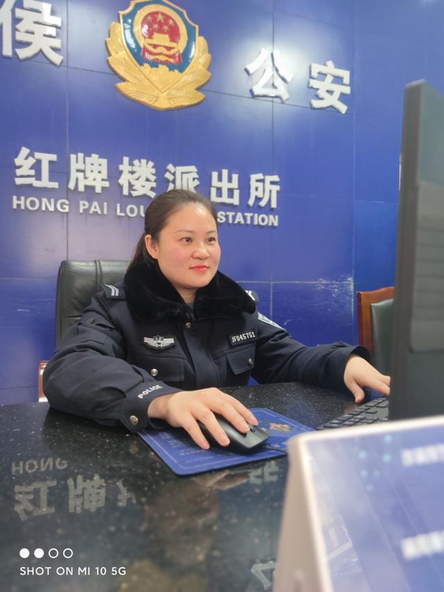 三八专刊·“她”力量丨又是一年芳华日，一路芬芳一路歌——记成都武侯红牌楼派出所女警们的花样年华
