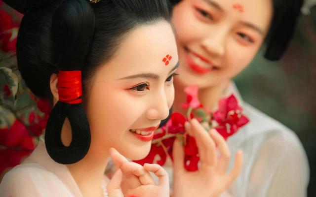 明媚如画的女孩名字，色彩斑斓，予人清新