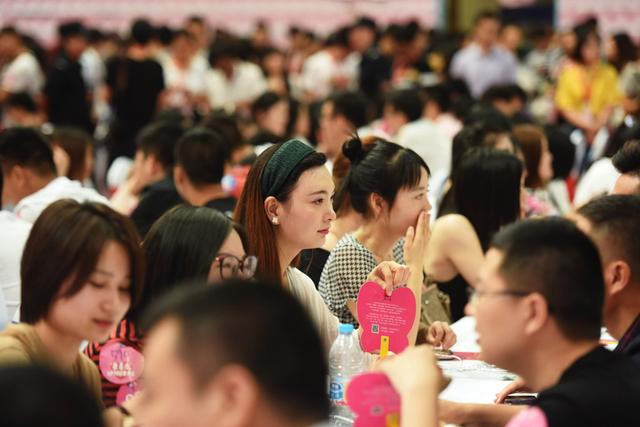 一位教授的县域体制内“剩女”观察：“比我预想的还严重”